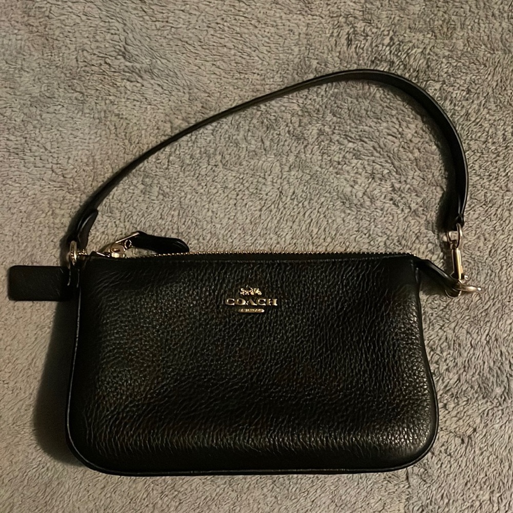COACH NOLITA 19